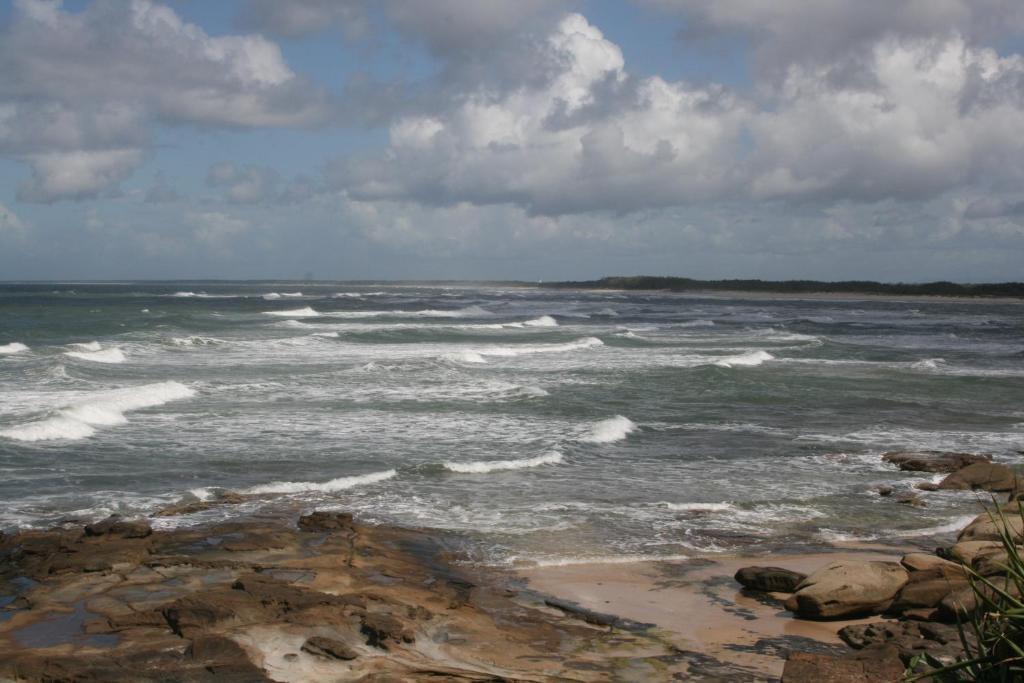 Kings Row Apartments Caloundra Zimmer foto